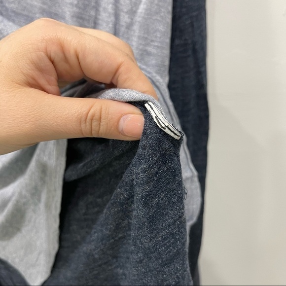 Madewell Anthem V-Neck Colorblock Long Sleeve Tee - Picture 3 of 6